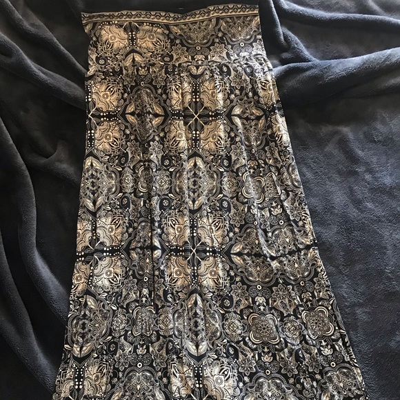 Max Studio Dresses & Skirts - Maxi skirt